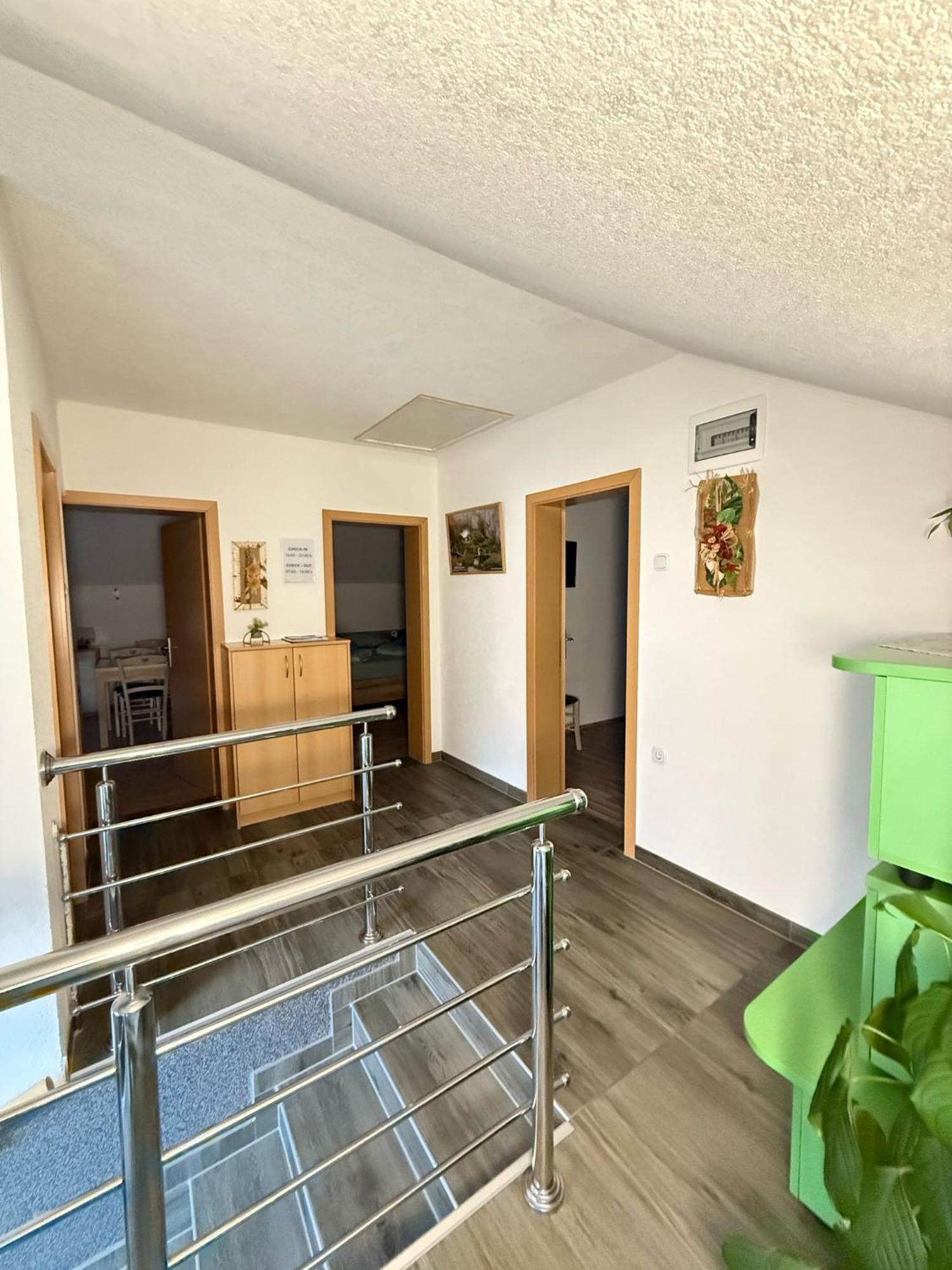 Apartments Marija Vrelo Koreničko Eksteriør bilde
