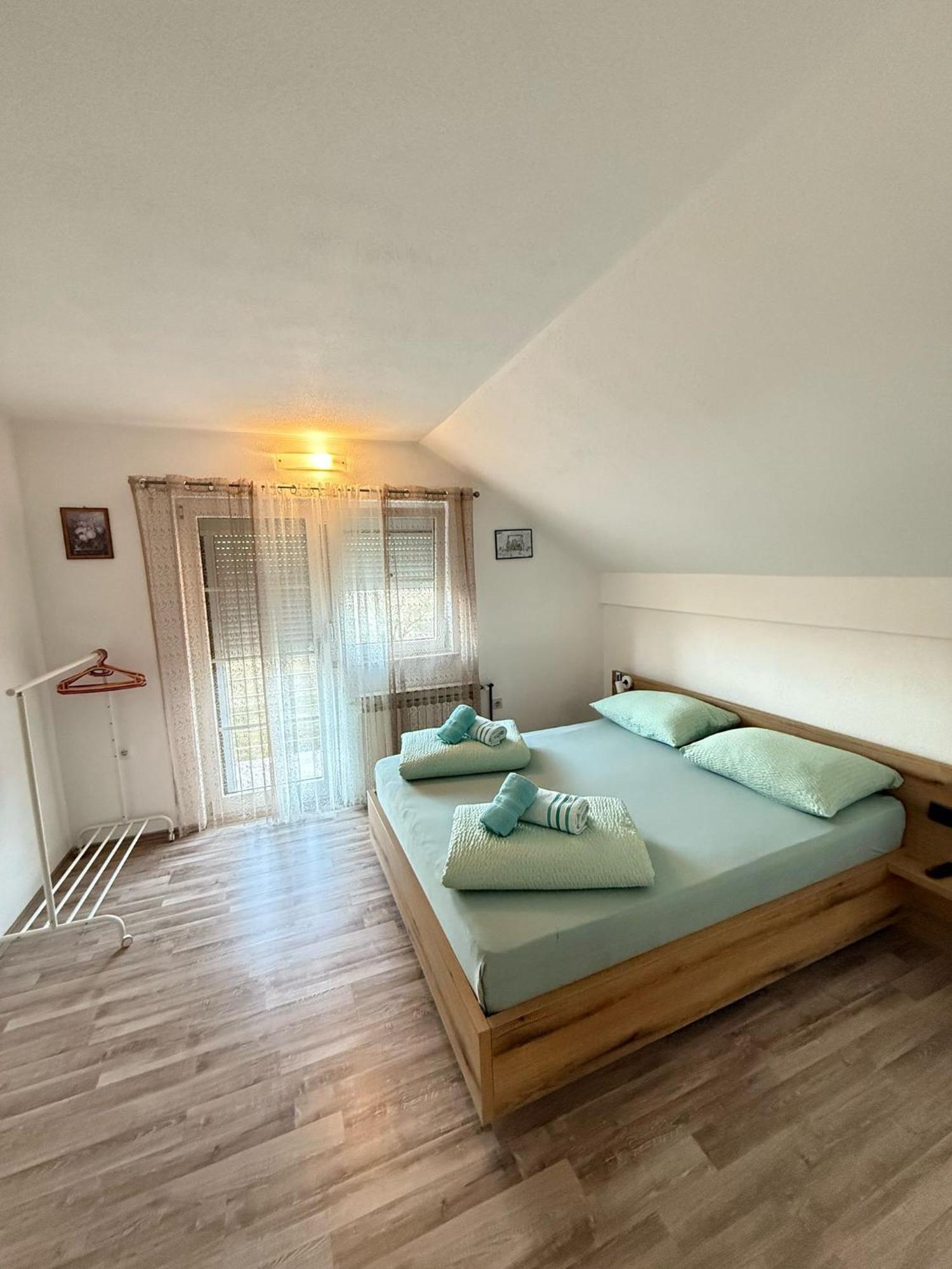 Apartments Marija Vrelo Koreničko Eksteriør bilde