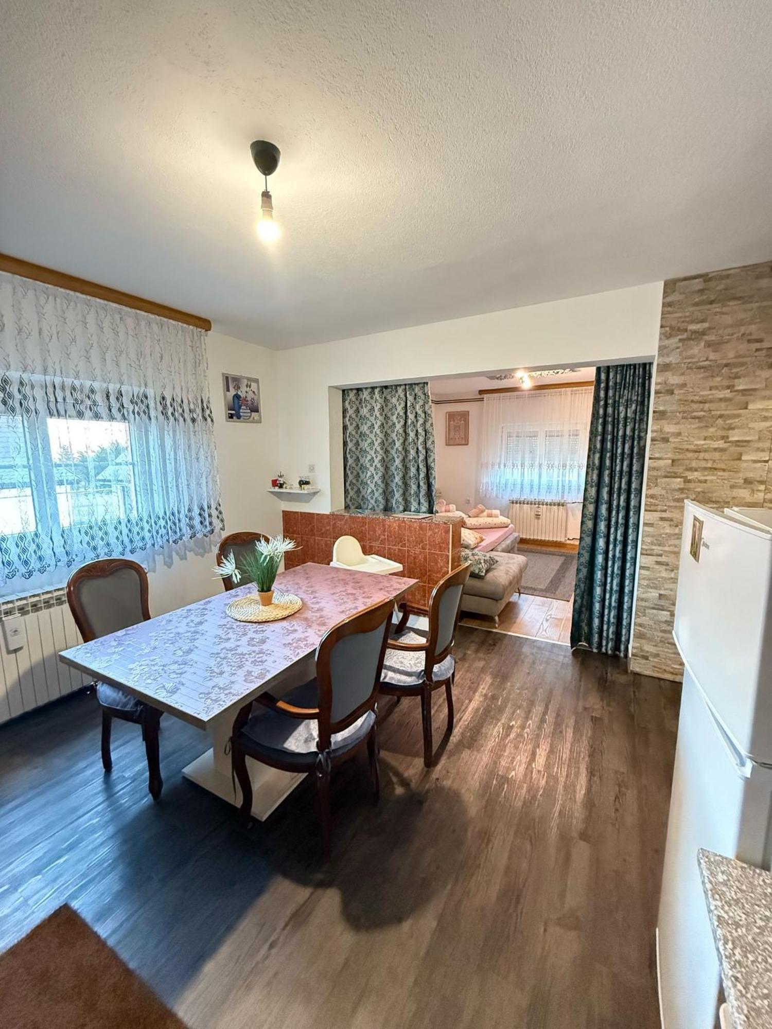 Apartments Marija Vrelo Koreničko Eksteriør bilde