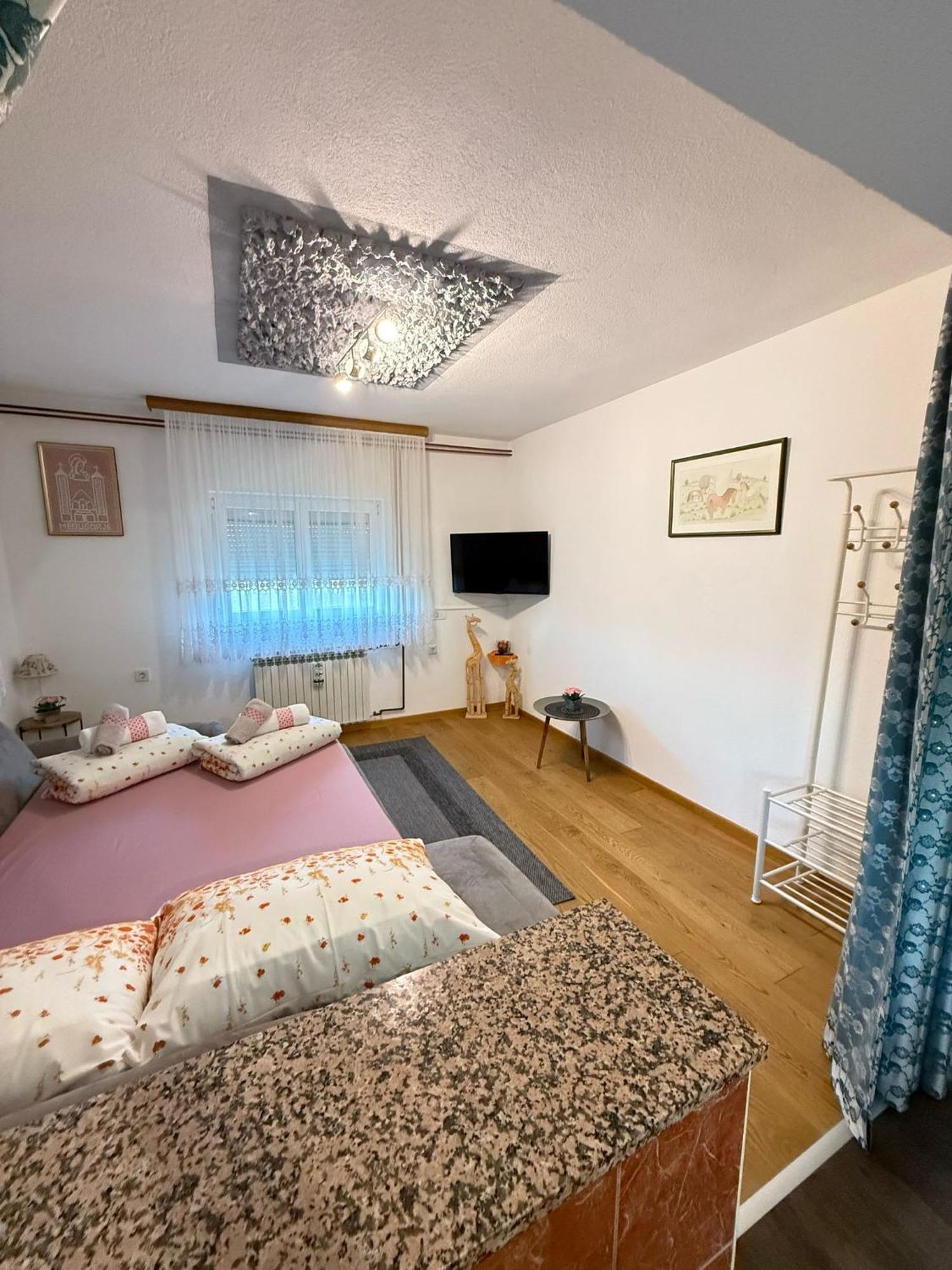 Apartments Marija Vrelo Koreničko Eksteriør bilde