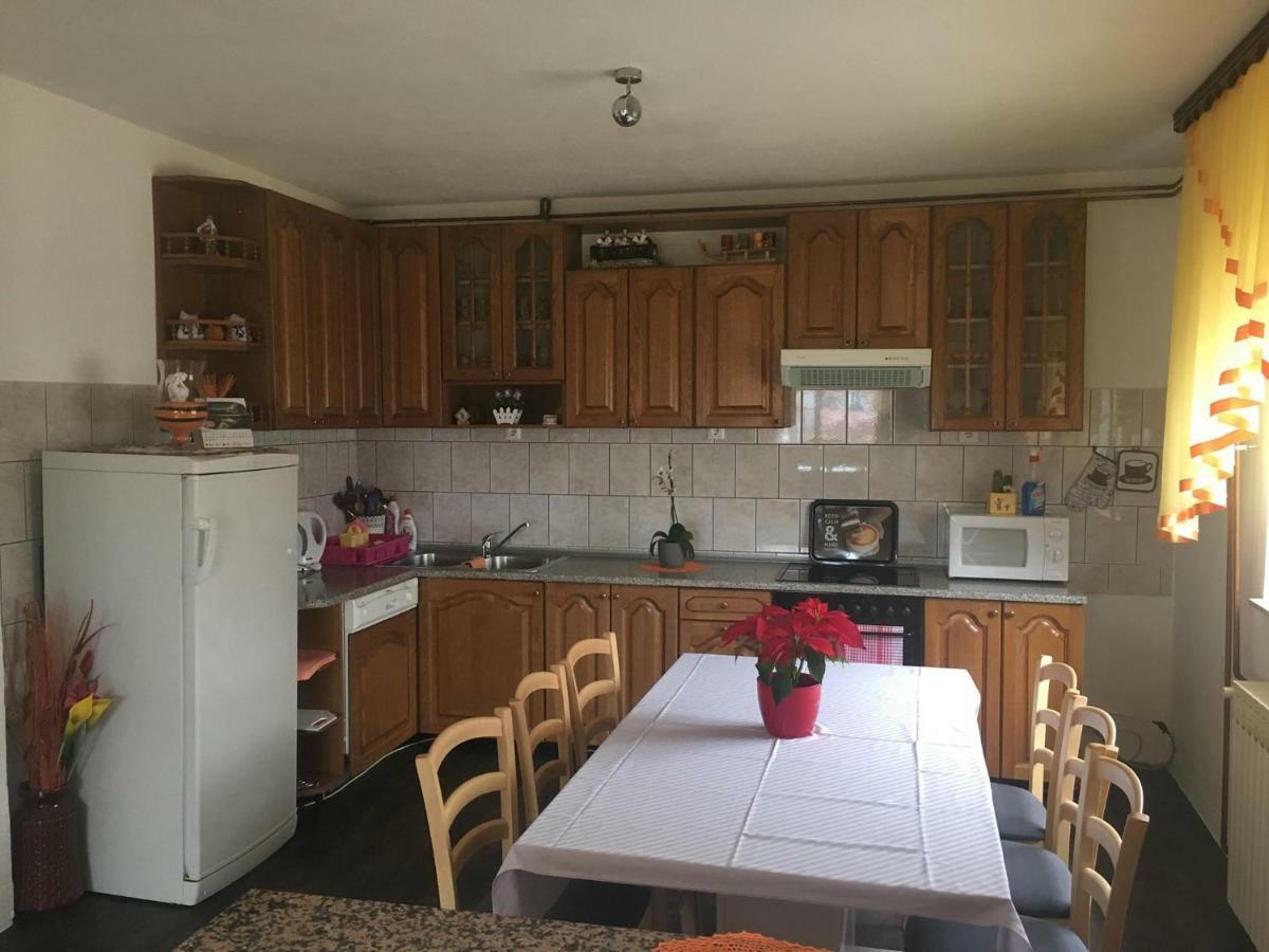Apartments Marija Vrelo Koreničko Eksteriør bilde